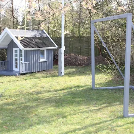 Spitze Dk Marielyst Mit Sauna Und Kinderspielhaus Nyaraló *