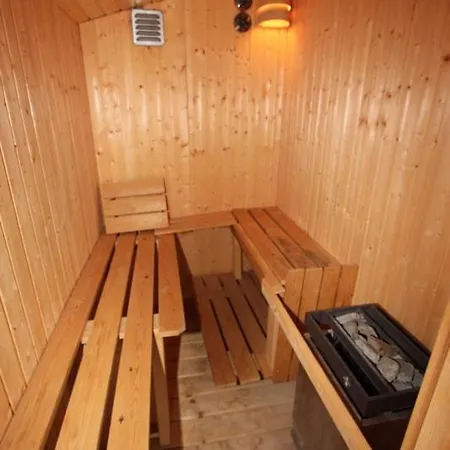 Spitze Dk Marielyst Mit Sauna Und Kinderspielhaus Bøtø By